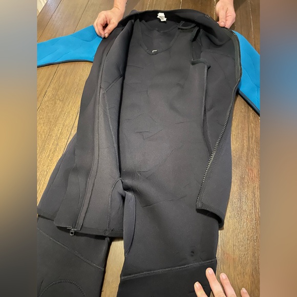Comp Brand Large Wetsuit - Picture 5 of 12